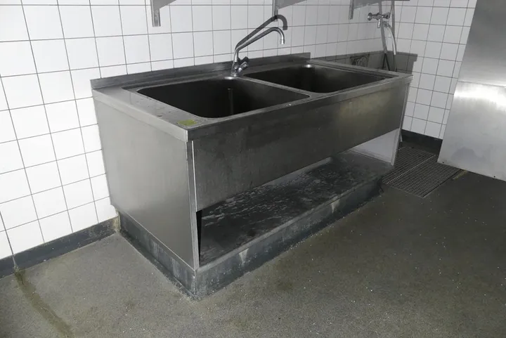 Edelstahl Doppel-Spülbecken Maße in cm ca.: 180 x 90